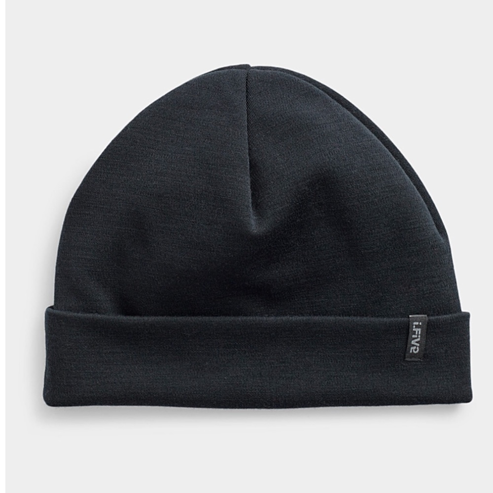 Minimalist black unisex fine knit merino wool blend tuque hat beanie NWT